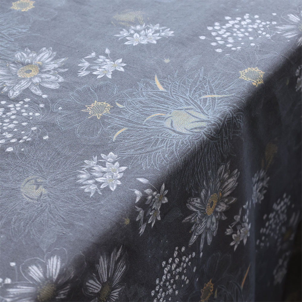 Chic Antique Aix Dug Med Blomster