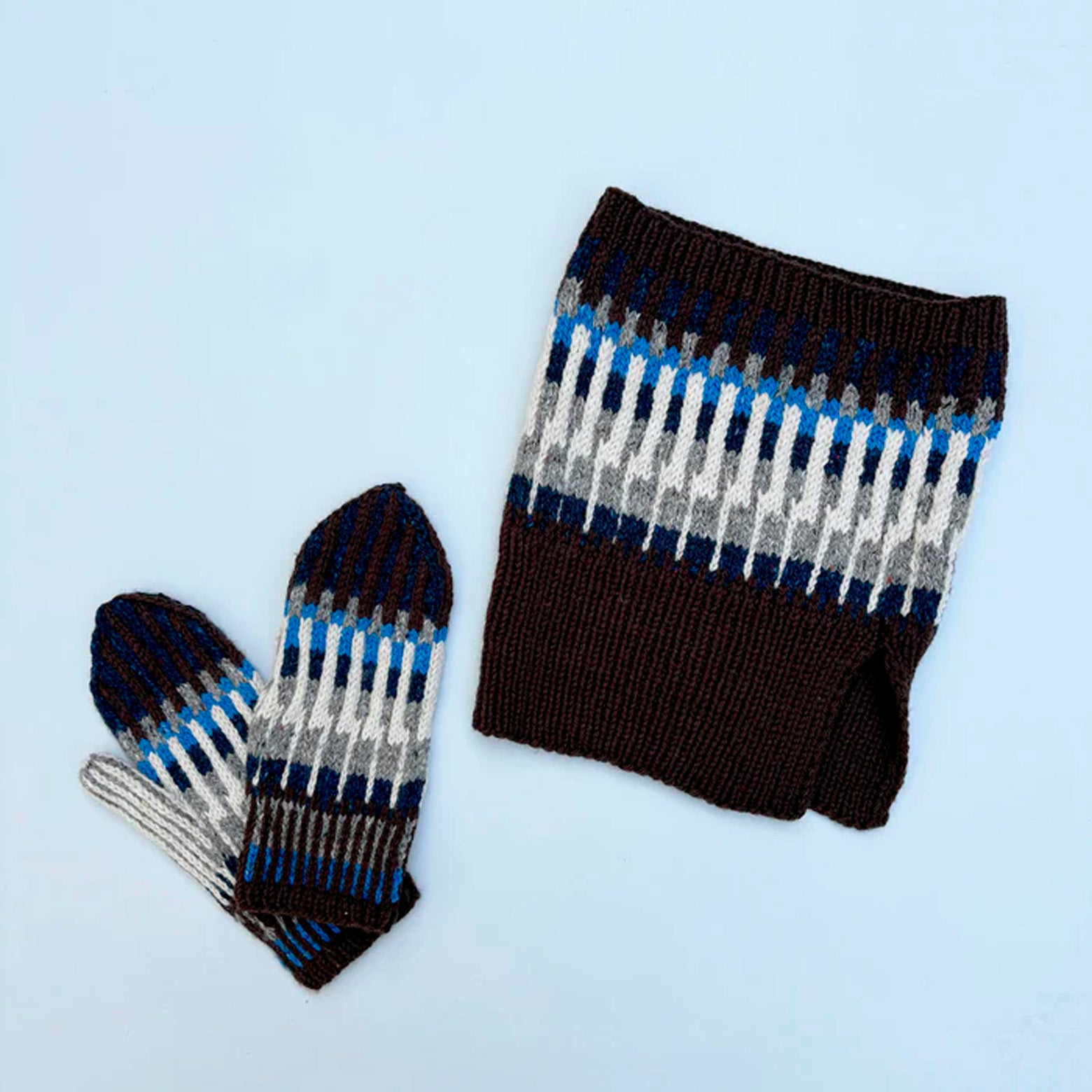 Kit Land Strikhalsrør Vanter Espresso Klarblå
